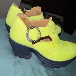 John Fluevog Neon Yellow and navy blue heels